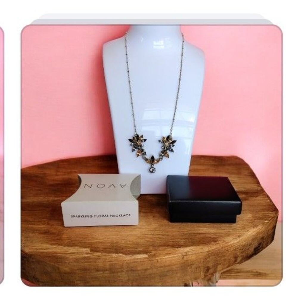 Avon Sparkling Floral Necklace Statement Jewelry Silver Tone Crystal Boxed Gift